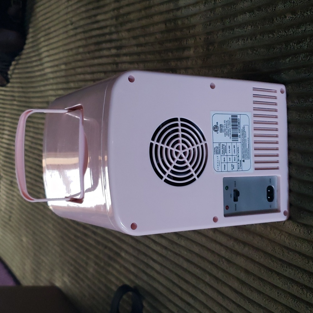 Danielle Creations Mini Pink Fridge - Picture 5 of 6